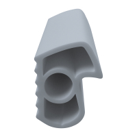3D Modell der Stahlzargendichtung SZ025 in grau für senkrechte Nuten zum Türblatt.